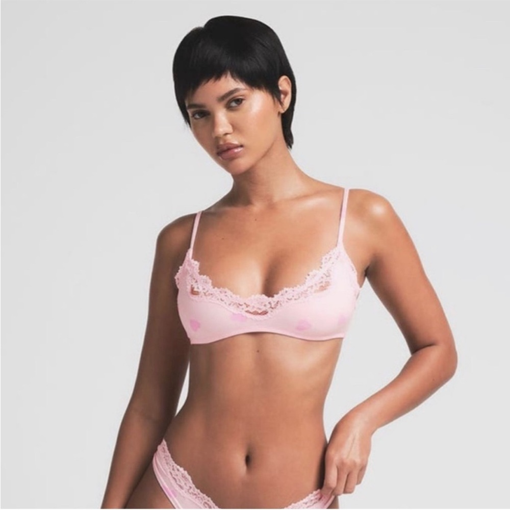 A15 Skims Heart Breaker Pink Lace Trim Bralette NWOT Size XL